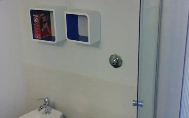 Orange Cube Apartment