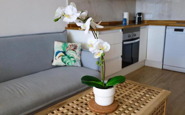 Cosy Sea View Studio FREE WIFI
