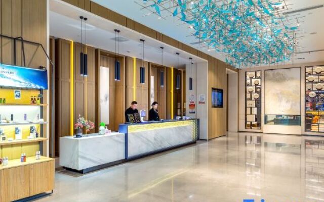 Ruijing Kairui Collection Hotel (Wu Shang Meng Times Street Branch)