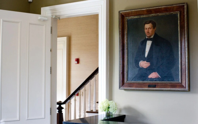 Jedediah Hawkins Inn