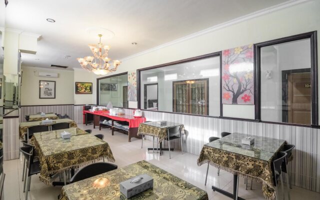 RedDoorz Syariah near Taman Rimba Zoo Jambi