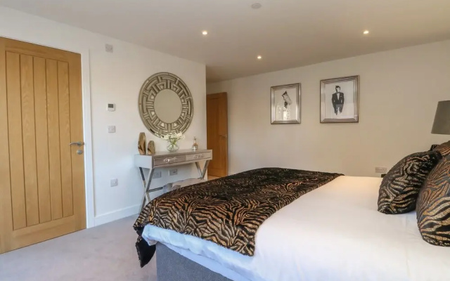 Harbourside Haven Apartment 2