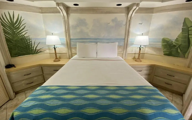 Treasure Island Beach Club