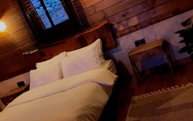 Lavinya Suit Bungalov