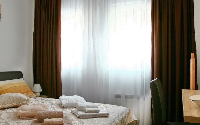 Lala Luxury Suites 4*