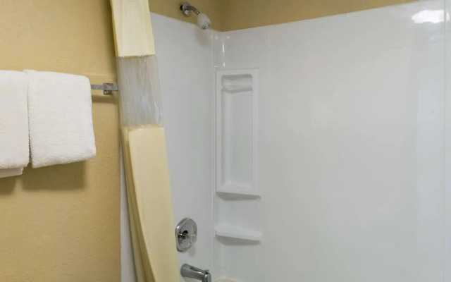 Howard Johnson Inn Monroe