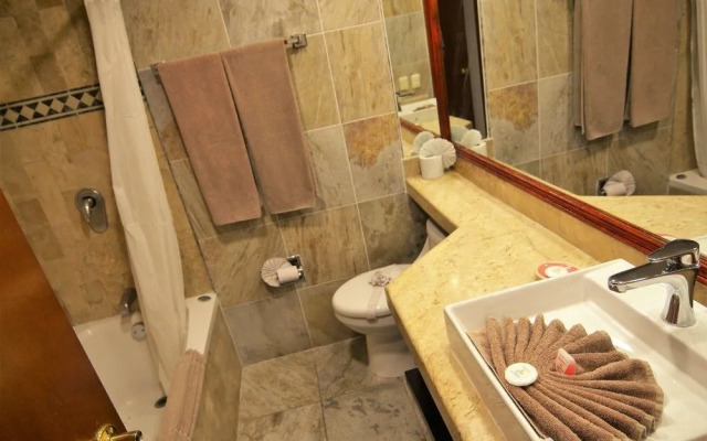 Ground level Apartment w Balcony RDS