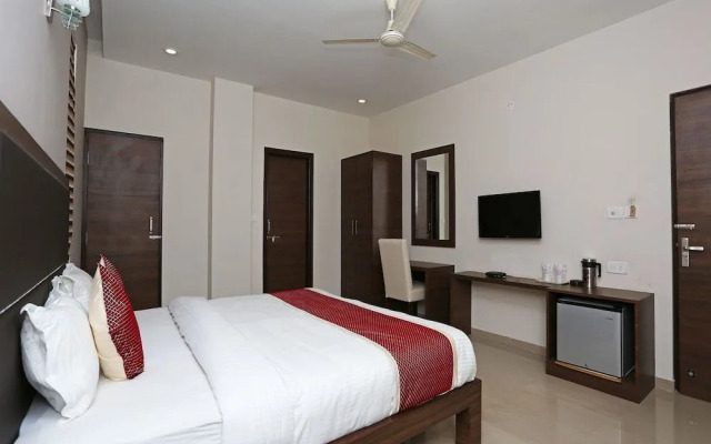 OYO 9140 Maharana Greens