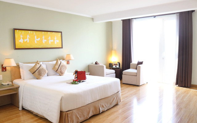 Vien Dong Hotel