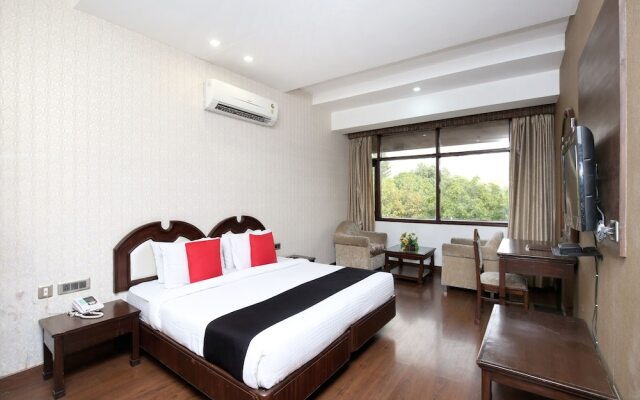 Capital O 5440 Hotel Le Monarque