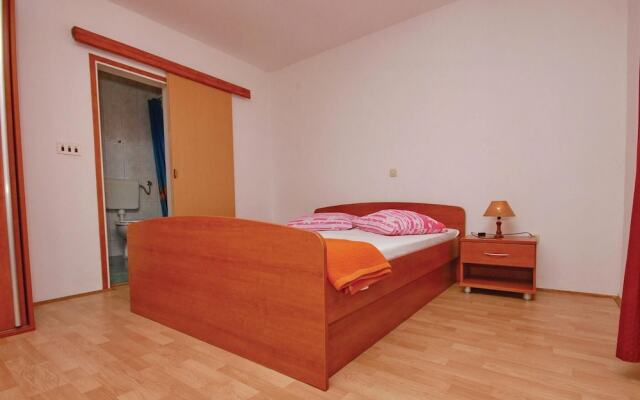Nice Apartment in Brna With 4 Bedrooms and Wifi