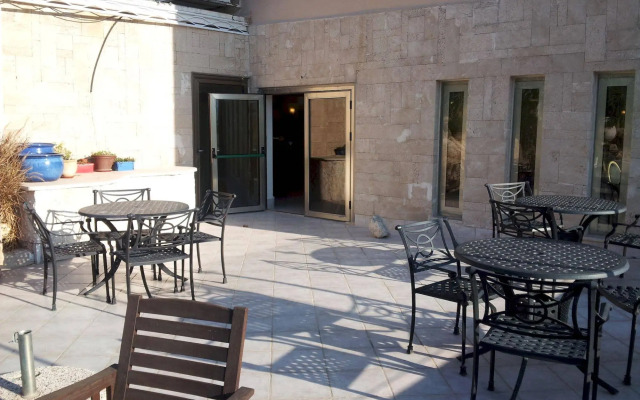 Hotel Marom