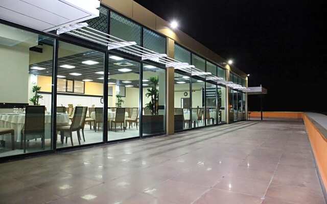 EMSA Palace Hotel