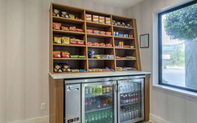 Quality Inn & Suites Chattanooga West near Lookout Mountain