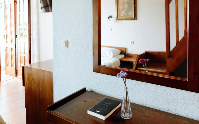 Drymna Hotel