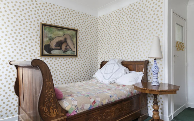 Guest House With Beautiful Garden