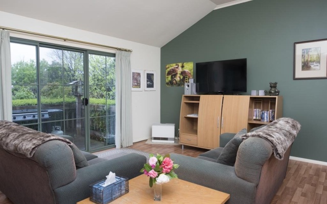 White Rose Cottage – Guest Rooms – Melbourne