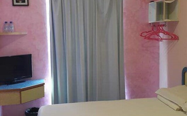 Mangrove Floating Chalet