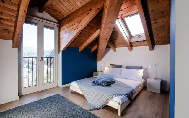 MyHomeInComo - Modern Luxury Attic