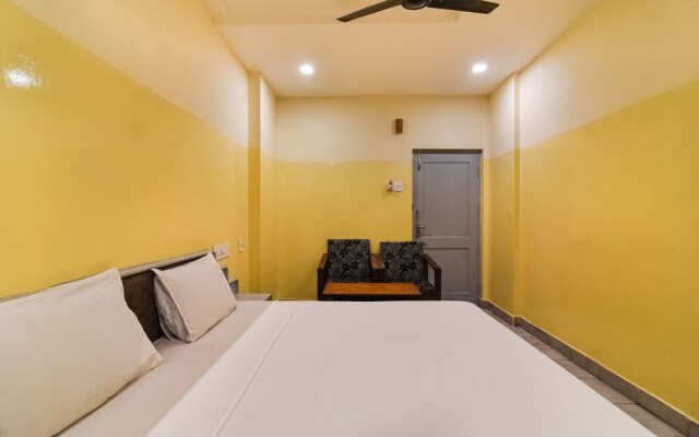 SPOT ON 41643 Karthik International