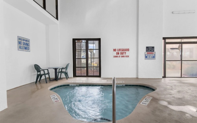 Newly Renovated Oceanfront 1BR Condo