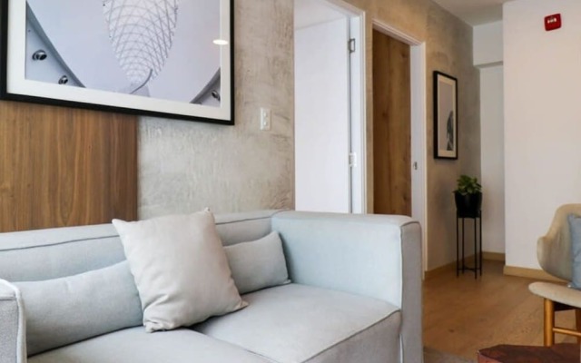 w Spectacular 2BR With Balcony in Miraflores
