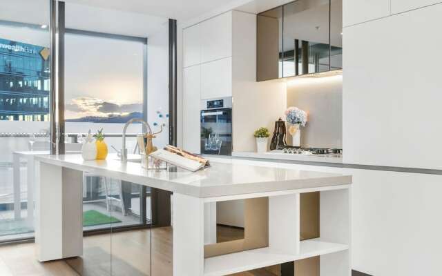 I02 China Town Luxury Service Apartment
