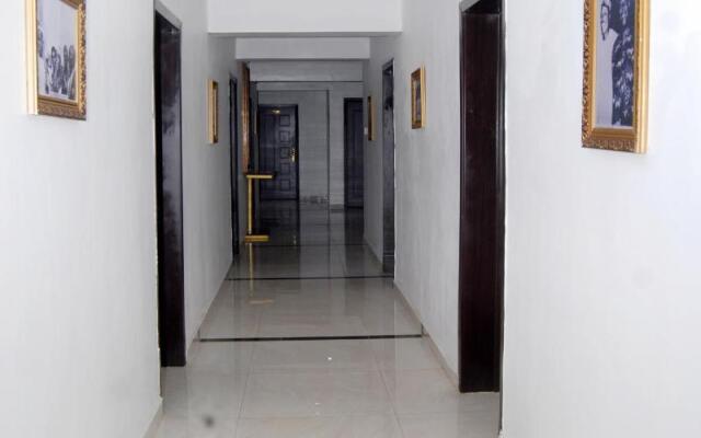 Kings Celia Hotel & Suites