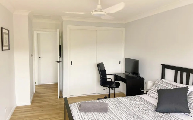 Treeview - A Beautiful 3-bed House in Kiama