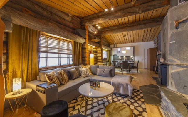 Kuukkeli Log Houses Teerenpesä - Superior Suite A49
