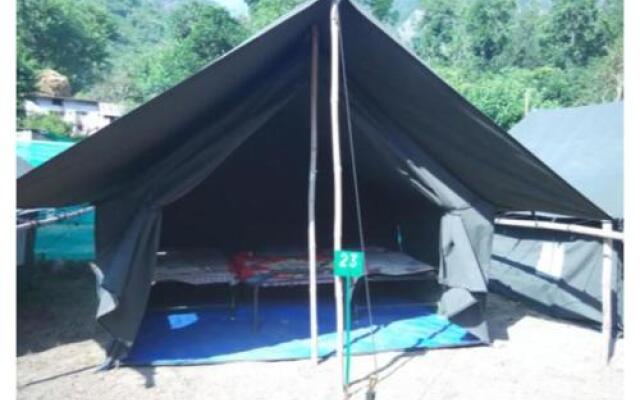 Ganga TreePie Riverside Camps