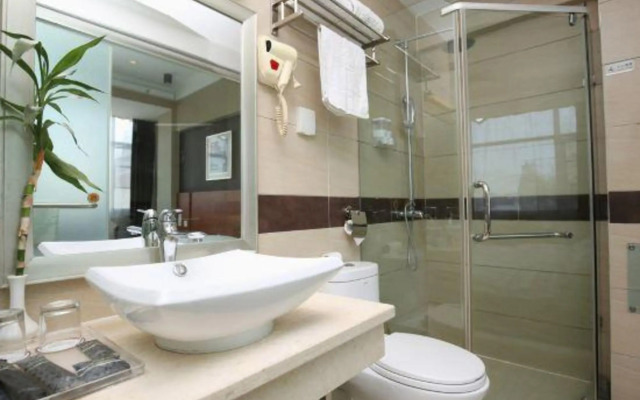 Dhenggong Yuchengjia Express Hotel