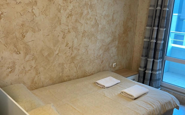 Colonel apartment 838