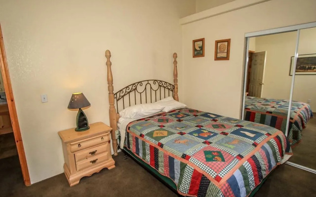 Bear Claw Bungalow #379