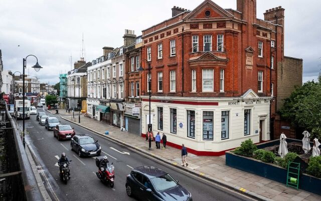 Crystal Palace Residence I