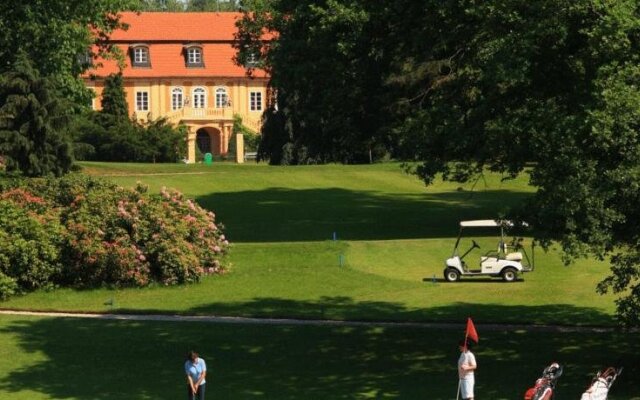 Hotel Zámek Štirín