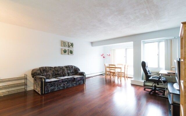 Harvard Square Apartments by Next Star