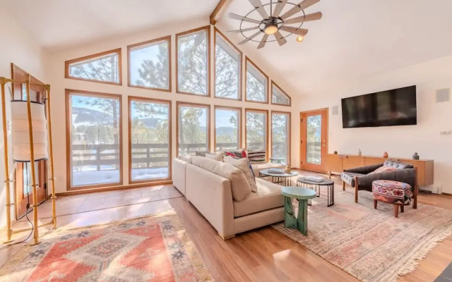 Grand Angel Fire Mountain Luxury ski Chalet