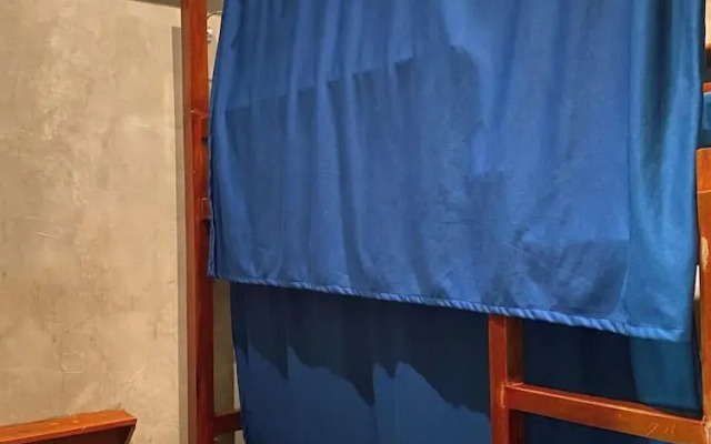 Sinag Hostel - Adults Only