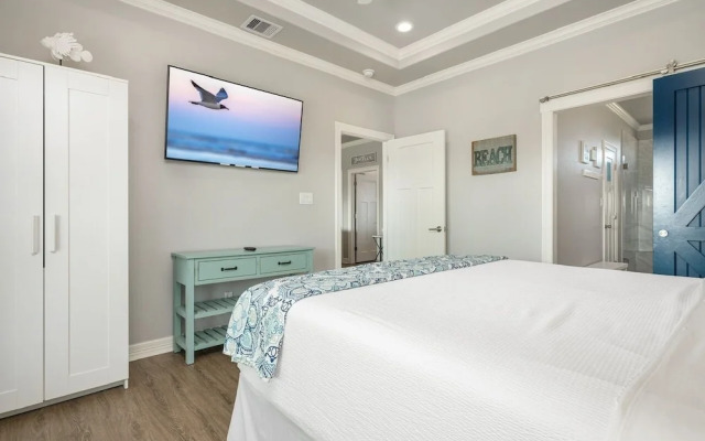 Sunkissed Castle 4 Bedroom Home