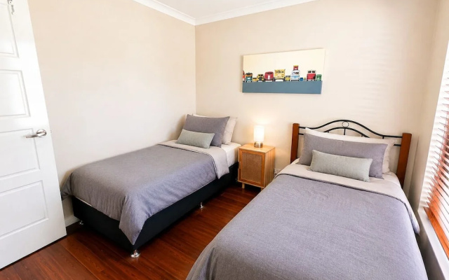 Bay Breeze on Thomas – Guest Rooms – Busselton