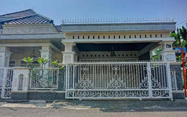 SPOT ON 91461 Saungawi Stay Syariah