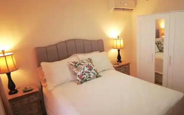 Colonial Modern 1BR APT Colonial Zone