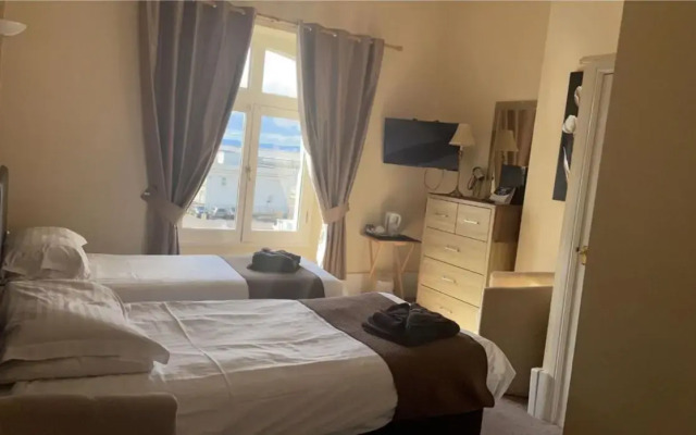 Royal Grosvenor Hotel