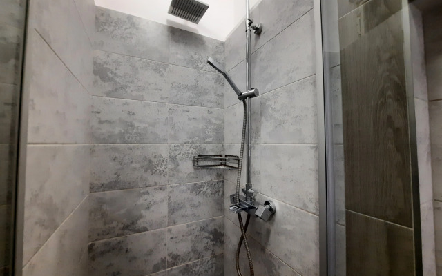 Lorf Hostel&Apartments