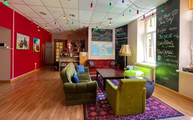 Cinnamon Sally Backpackers Hostel