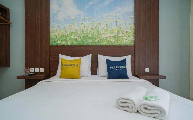 Urbanview Hotel Omah Anin Batu