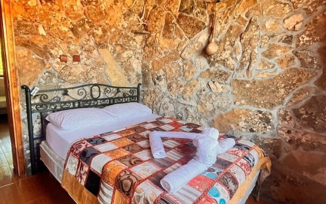 Gokceada Uysallar Köy Evi