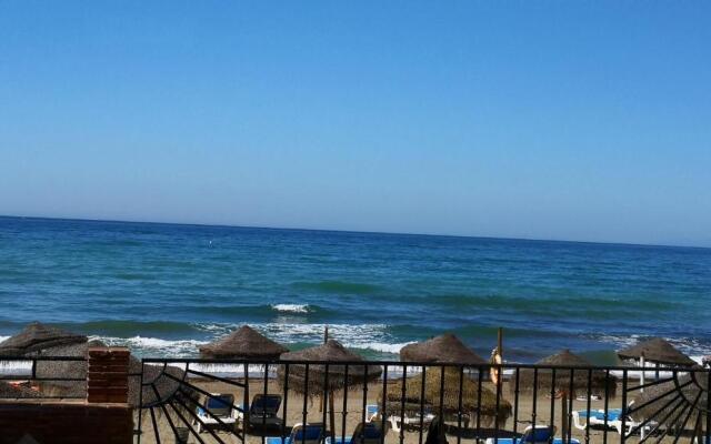 Skol 919A by Completely Marbella