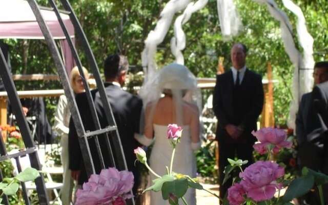 Hotel Léger Restaurant & Saloon